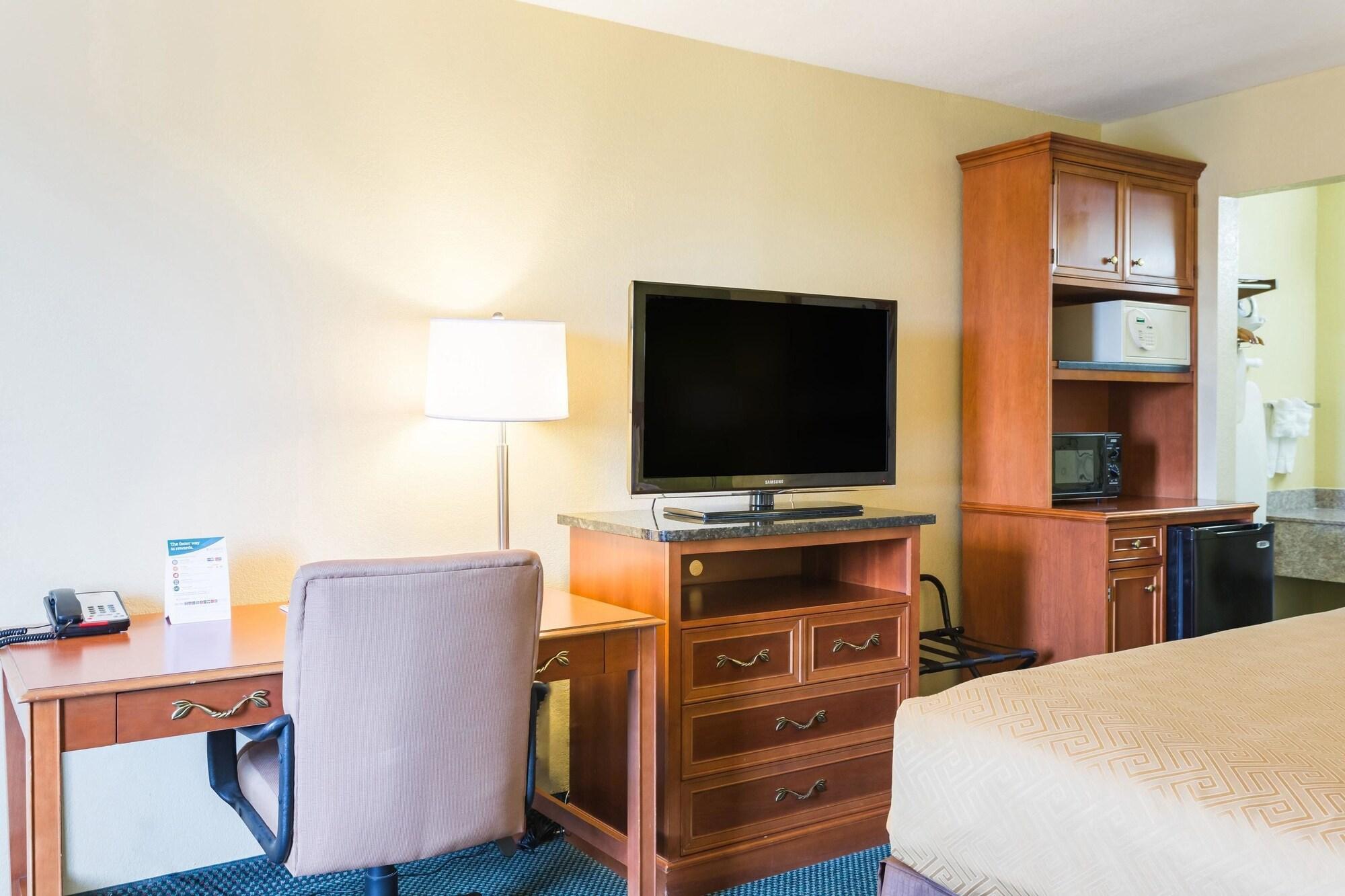 Econo Lodge White Pine Morristown I-81 & I-40 Split Екстериор снимка