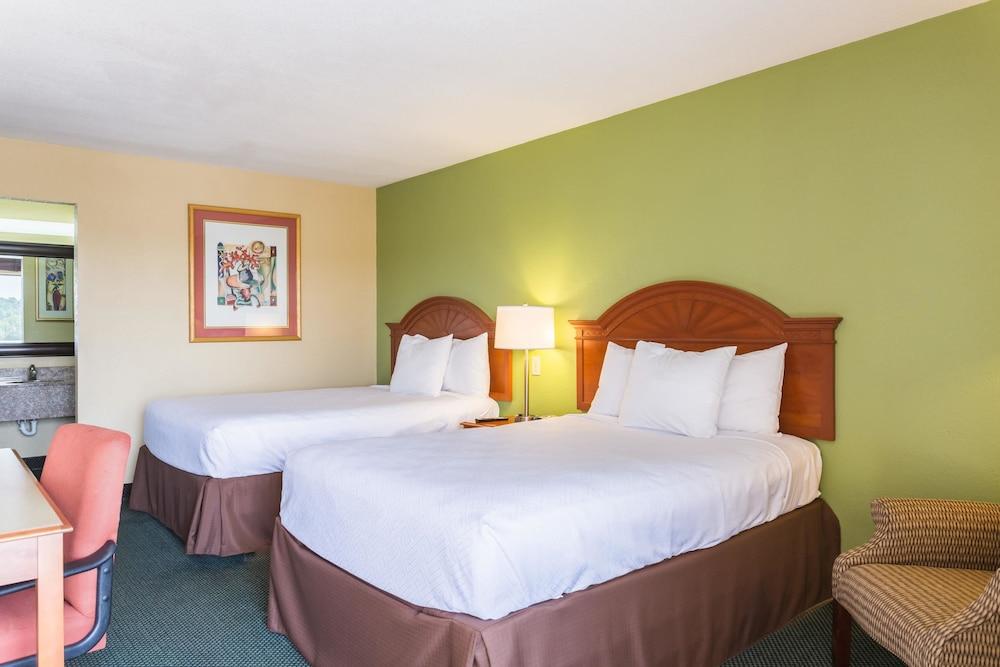 Econo Lodge White Pine Morristown I-81 & I-40 Split Екстериор снимка
