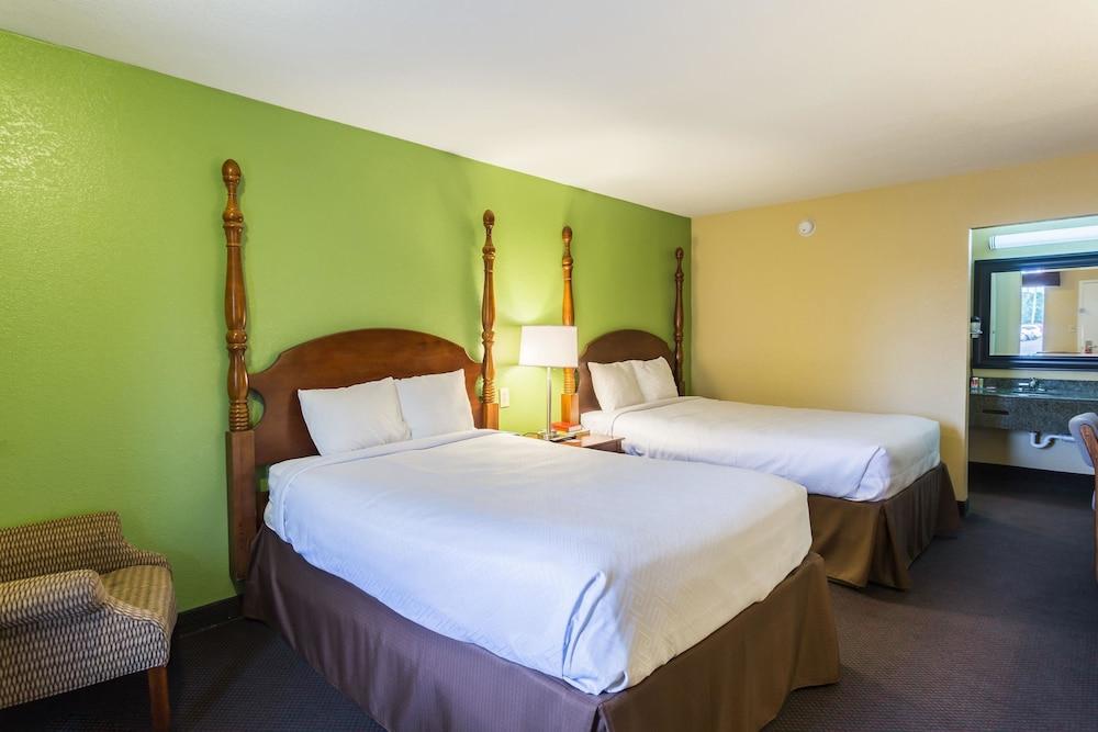 Econo Lodge White Pine Morristown I-81 & I-40 Split Екстериор снимка