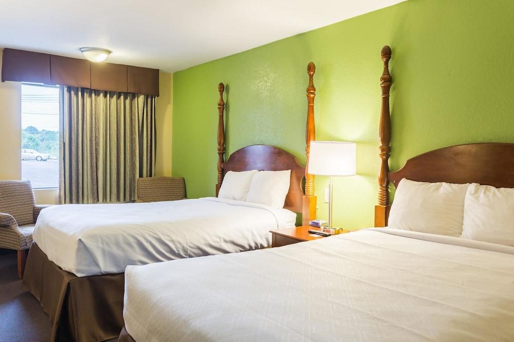 Econo Lodge White Pine Morristown I-81 & I-40 Split Екстериор снимка