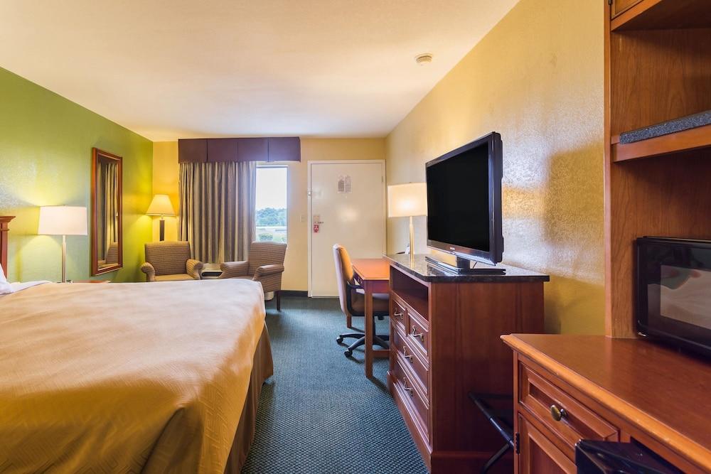 Econo Lodge White Pine Morristown I-81 & I-40 Split Екстериор снимка