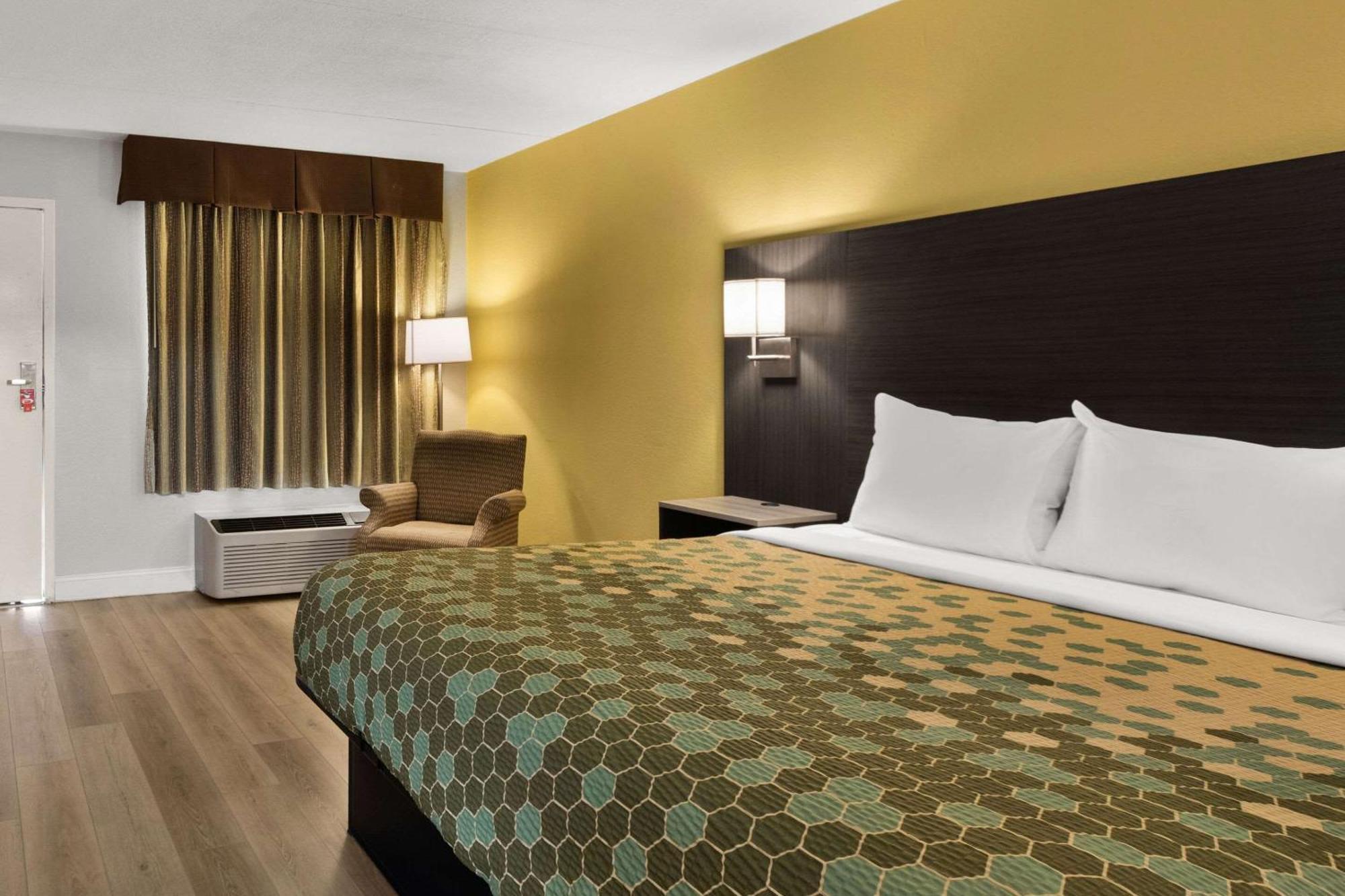Econo Lodge White Pine Morristown I-81 & I-40 Split Екстериор снимка