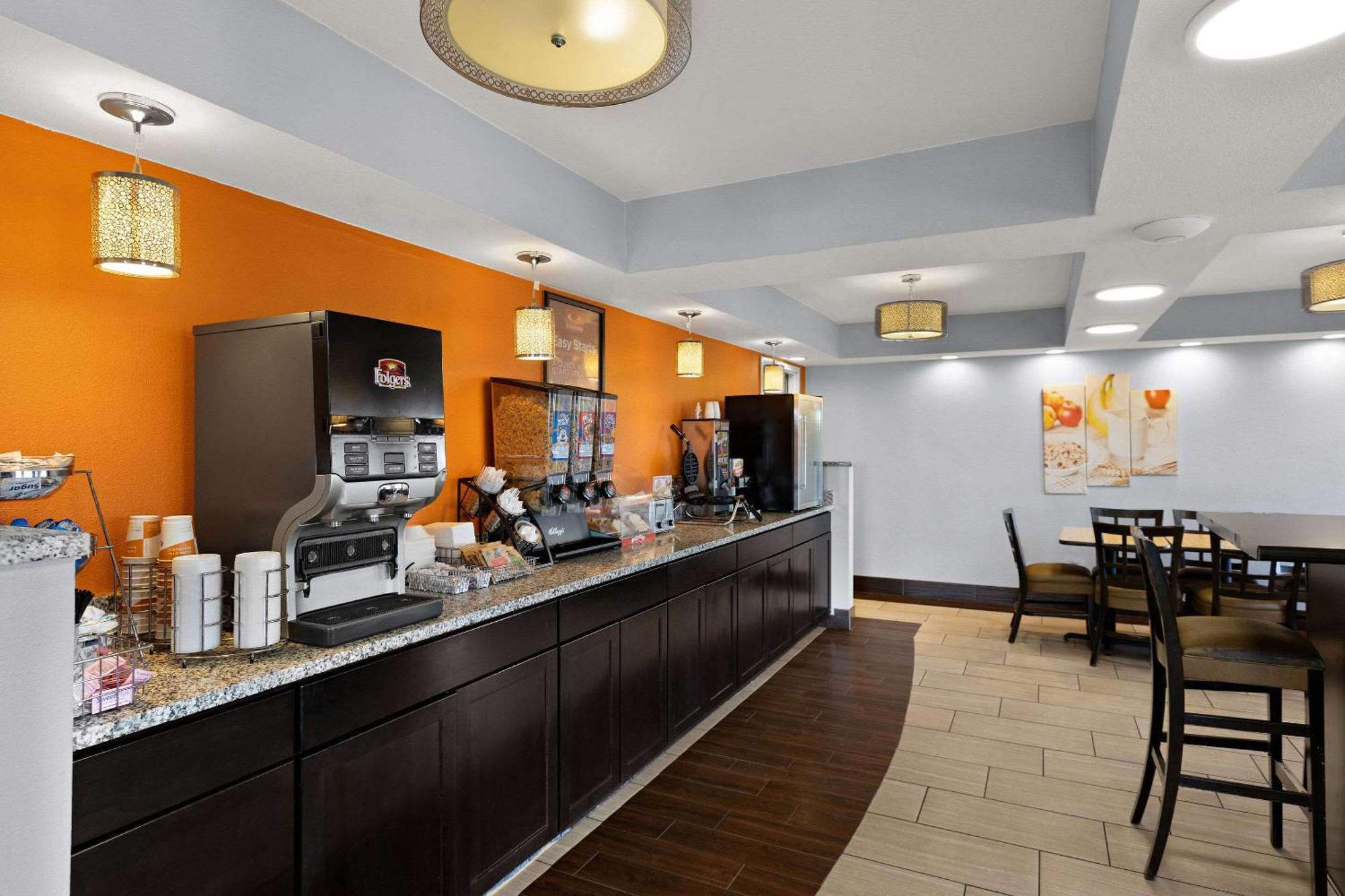 Econo Lodge White Pine Morristown I-81 & I-40 Split Екстериор снимка